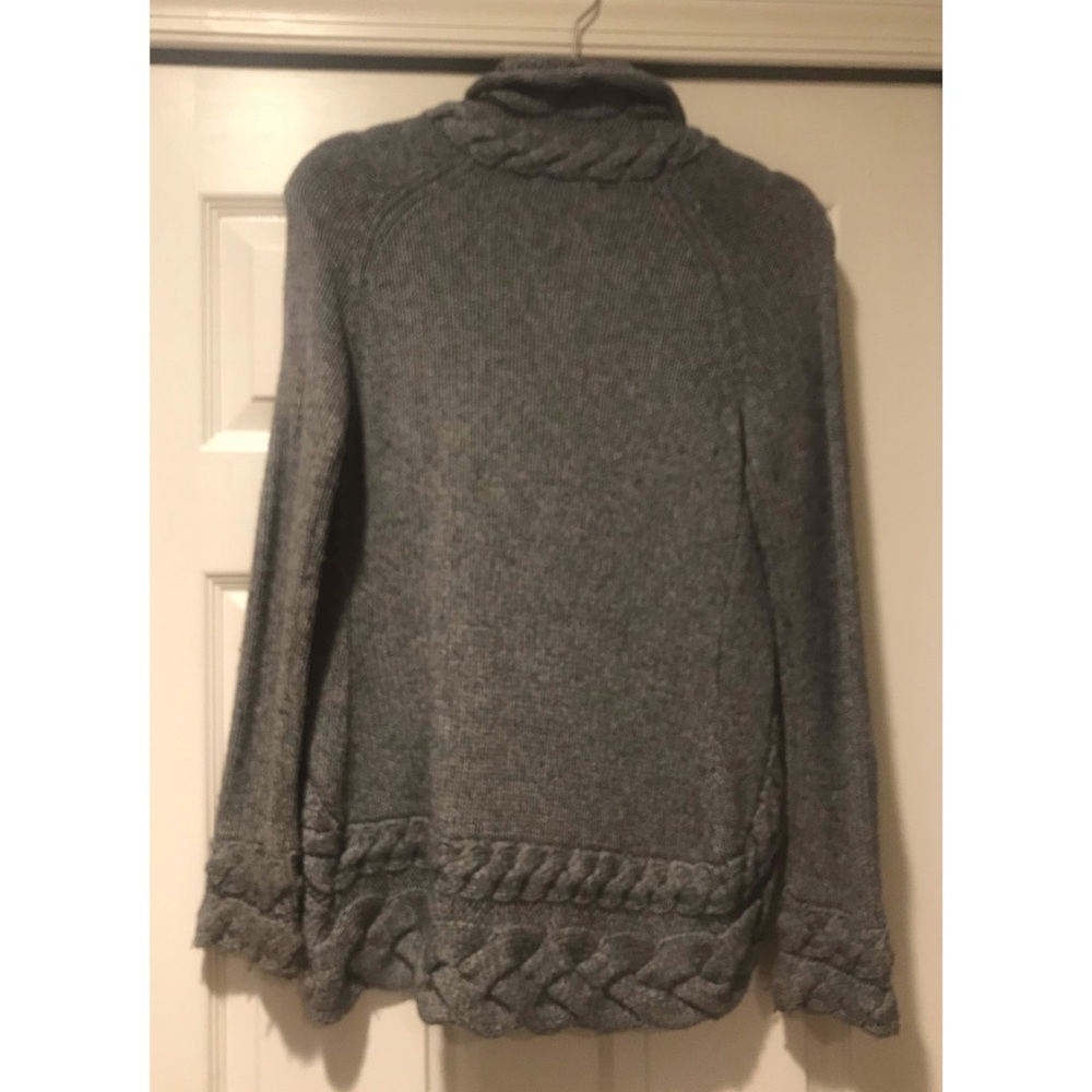Sweater - Picture 4 of 4